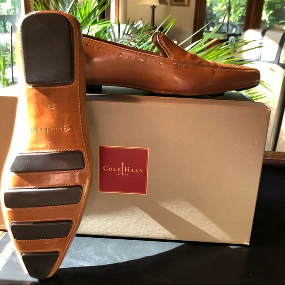 Cole Haan Shoes - Cole Haan “Red Box” Rare ALL Leather Olinda’s Size 7B